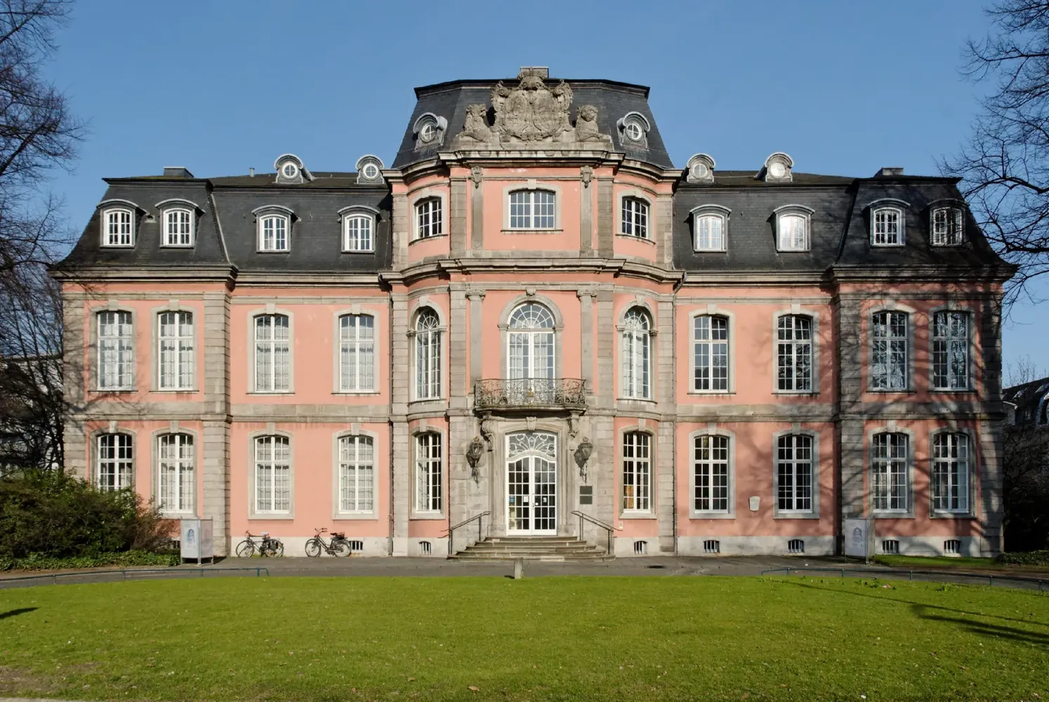 Goethe-Museum - Schloss Jaegerhof in Duesseldorf-Pempelfort, von Westen