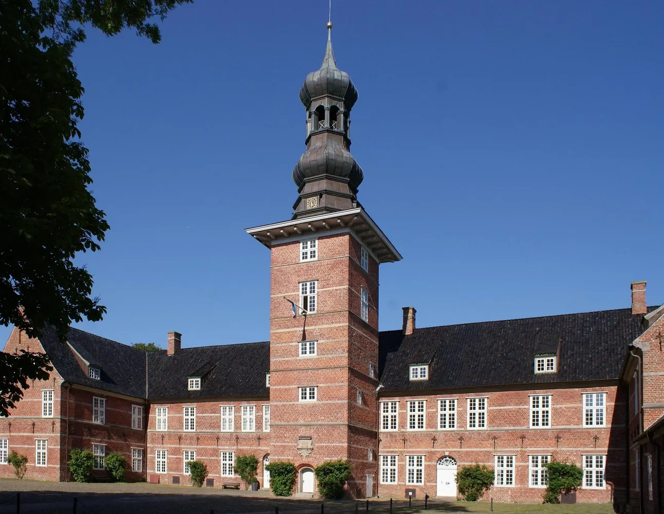 Schloss vor Husum - Schloss vor Husum, Hof I-2