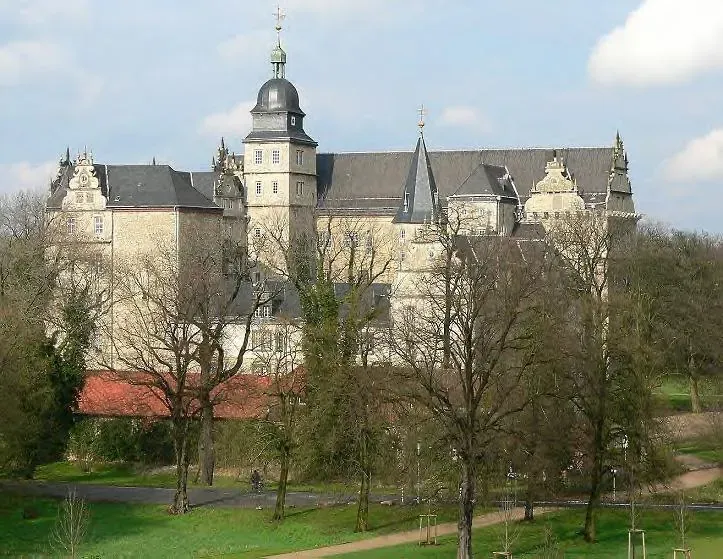 Stadtmuseum im M2K - Schloss Wolfsburg Sued-West