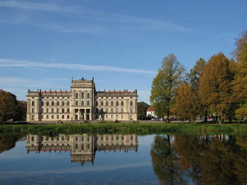 Schloss Ludwigslust und Schlosspark - SchlossLudwigslust