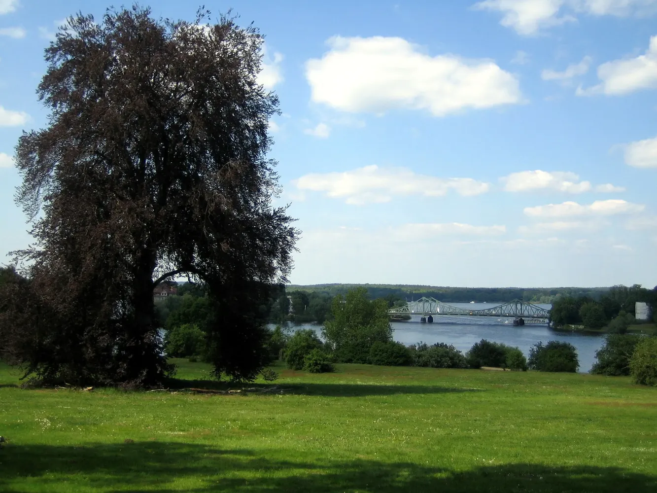 Park Babelsberg - Schlosspark Babelsberg Blick Glienicker Bruecke