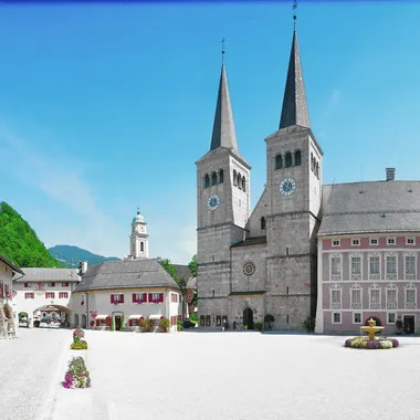 Schloss Berchtesgaden - Schlossplatz 180 Grad-Tag