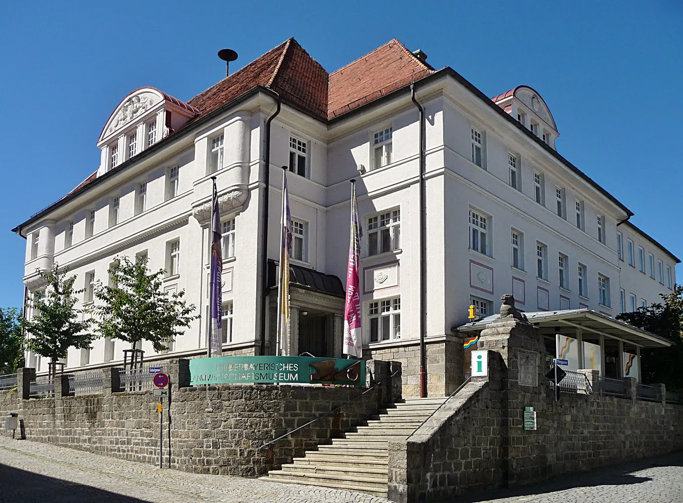Landwirtschaftsmuseum in Regen - Schulgasse 2 Landwirtschaftsmuseum Regen