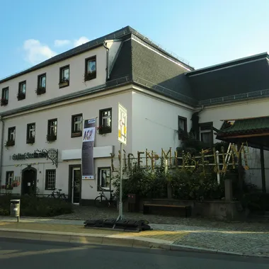 Lügenmuseum - Serkowitz, Lügenmuseum