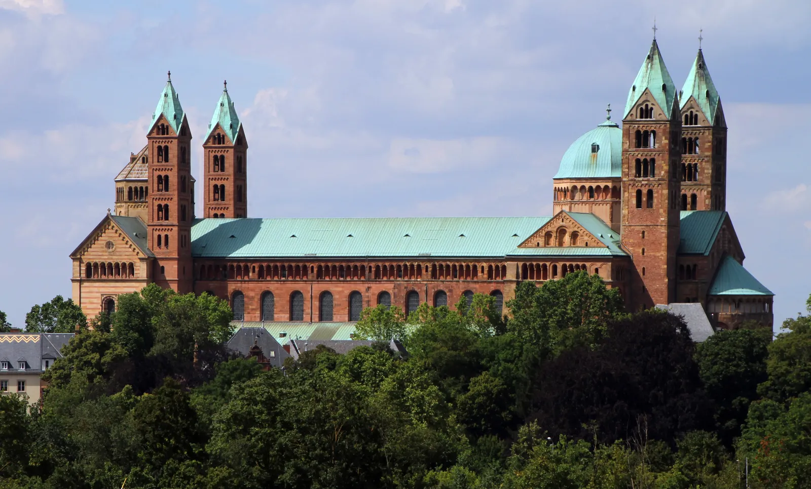 Speyerer Dom - Speyer-Dom-01-Suedseite vom Technikmuseum-gje