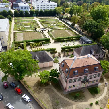 Prinz-Georg-Garten - St. Elisabeth (Darmstadt)-10-Aussicht Prinz-Georg-Palais