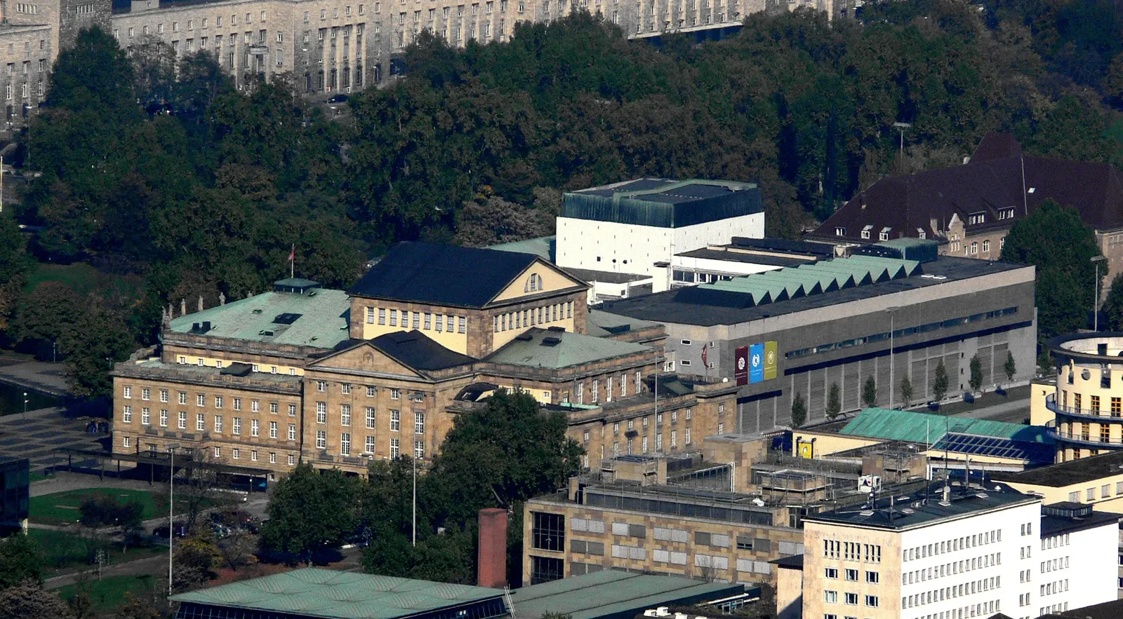 Staatstheater Stuttgart - Staatsthetaer Stuttgart vom Fernsehturm