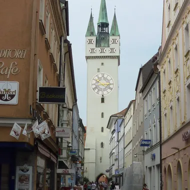 Stadtturm - Steinergasse in Straubing mit Stadtturm