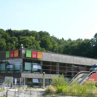 Unimog-Museum in Gaggenau - Unimog Museum in Kuppenheim-Oberndorf (außen) 2013