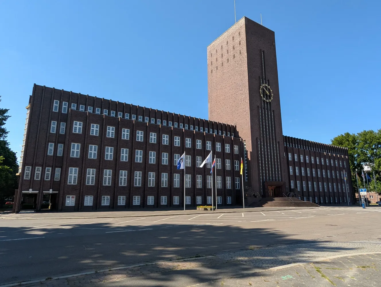 Rathaus Wilhelmshaven - WHV - RathausVonNO
