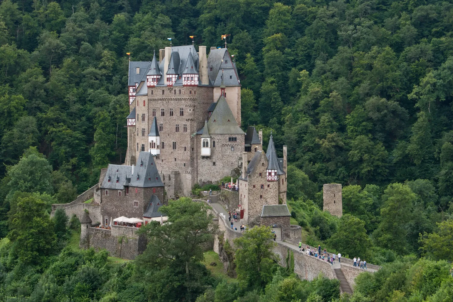 Burg Eltz - Wierschem, Burg Eltz, 2012-08 CN-01