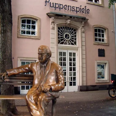 Hänneschen Theater - Willy Millowitsch Denkmal