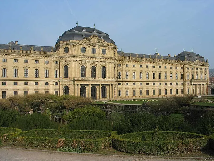 Würzburger Residenz - Wuerzburger Residenz vom Hofgarten